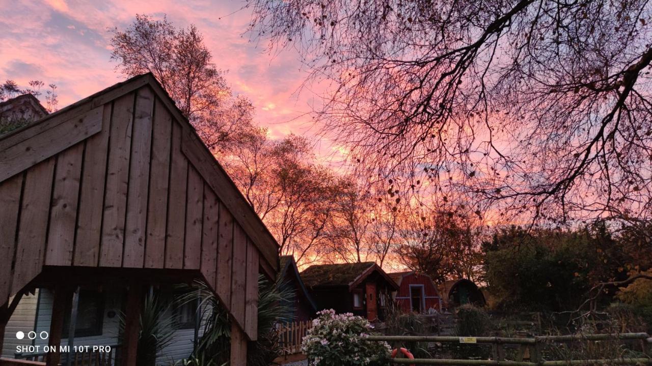 DriffieldSeaways Glamping, Cedarアパートメント エクステリア 写真