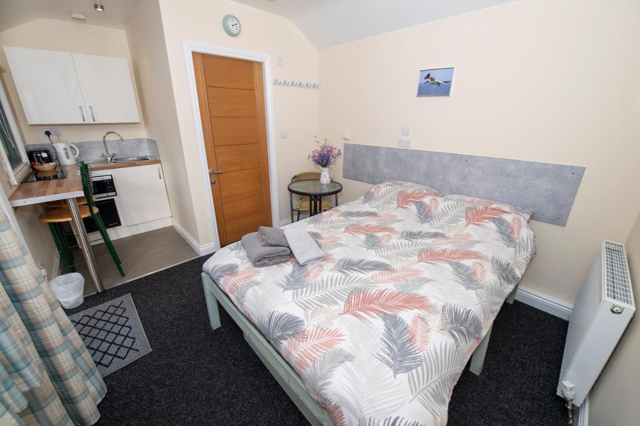 DriffieldSeaways Glamping, Cedarアパートメント エクステリア 写真