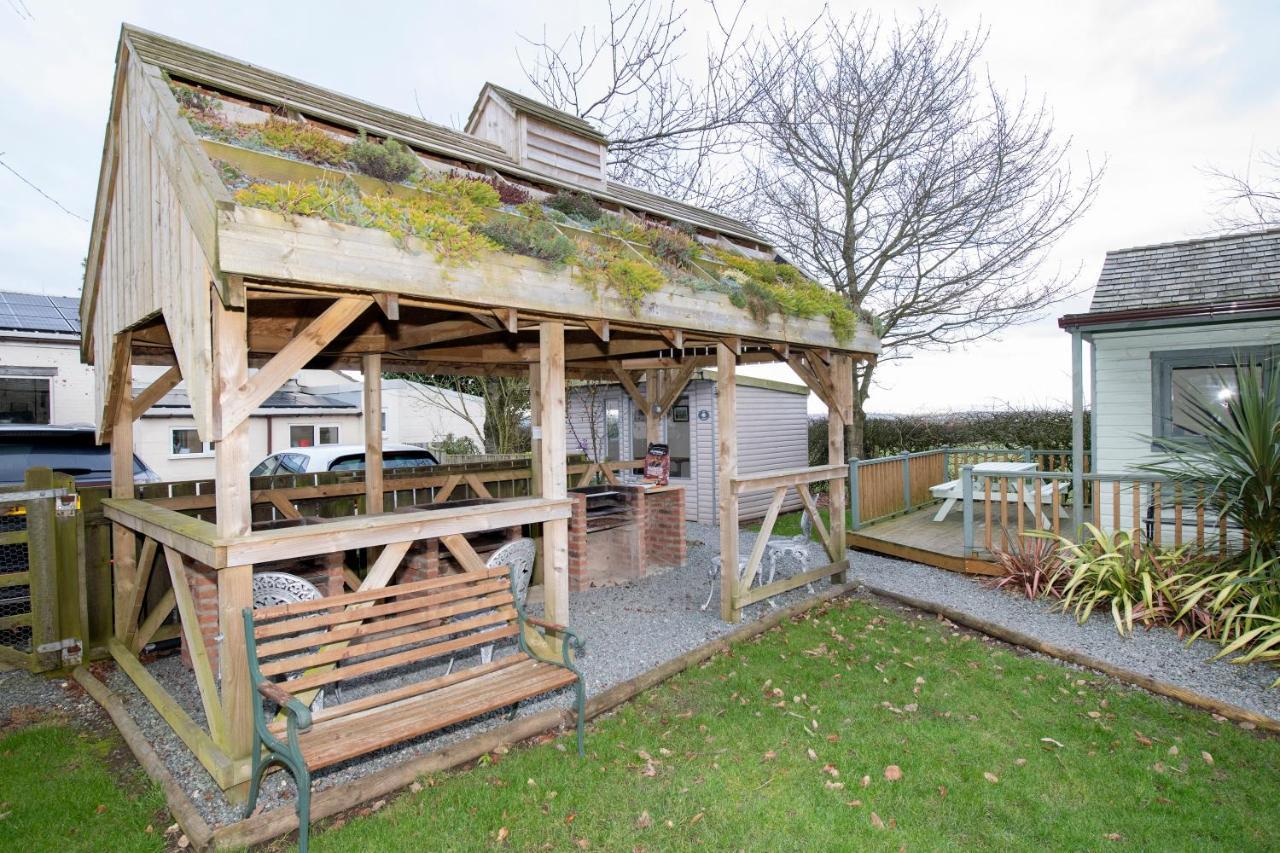 DriffieldSeaways Glamping, Cedarアパートメント エクステリア 写真
